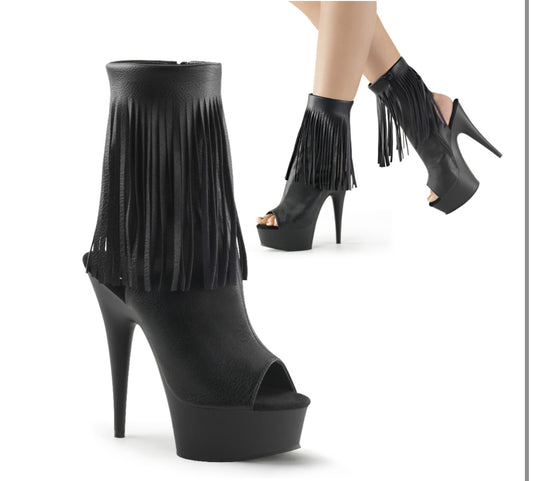 Short Black Tassel